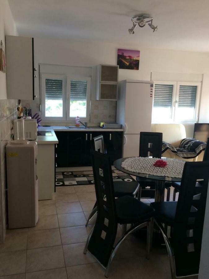 Apartmani Livk Debeljak Exterior photo